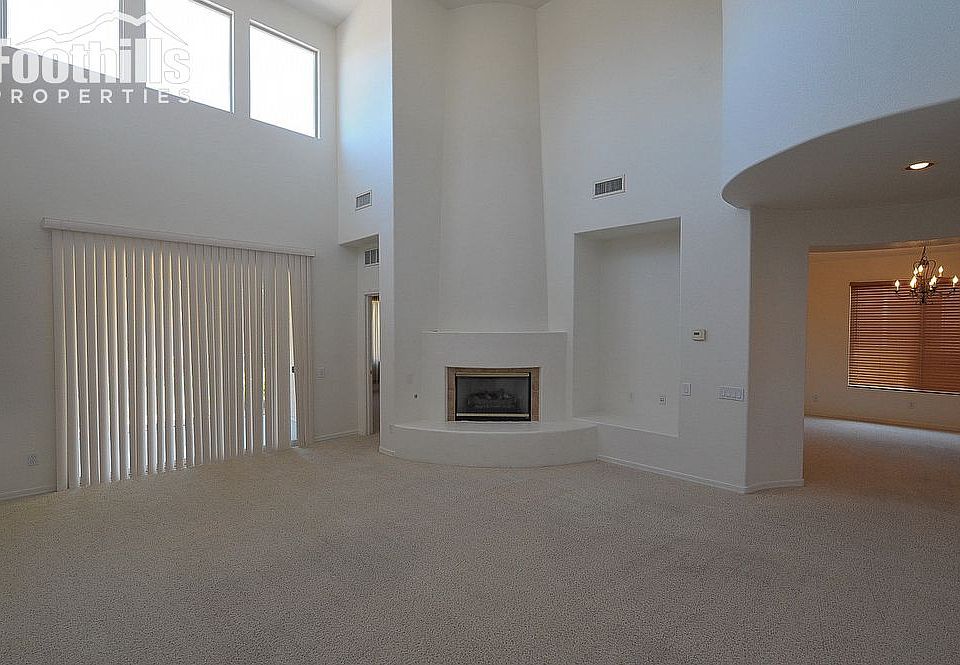 1st image of 964 W Leatherleaf Dr