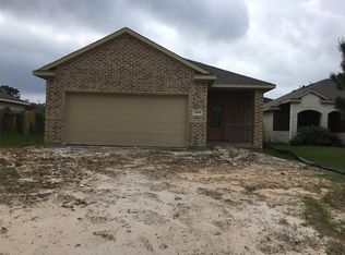 2204 Shady Tree Ln, Conroe, TX 77301