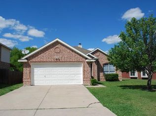 328 Marshall Creek Rd, Roanoke, TX 76262