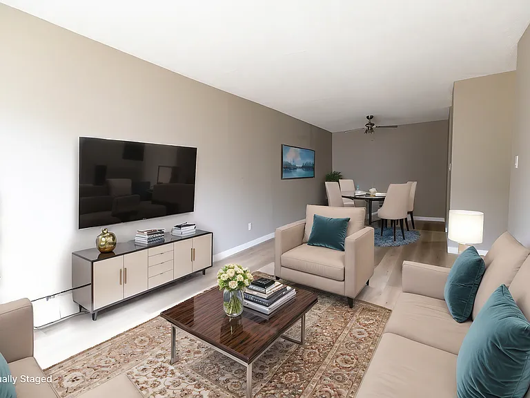 205 Heritage Dr SE — Photo 3
