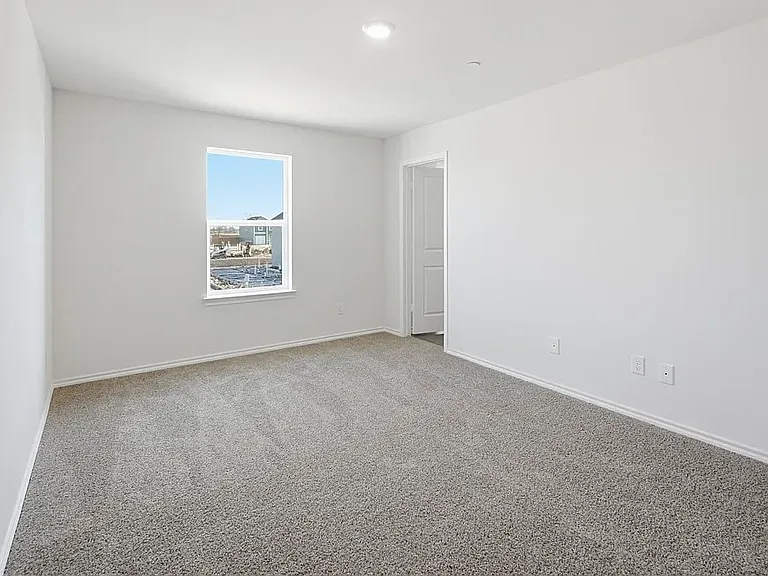 125 Arbor Dr — Photo 4