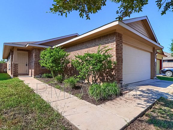 2nd image of 3308 Barksdale Dr
