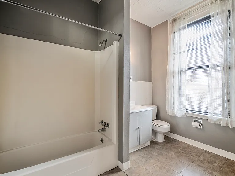 803 S Negley Ave — Photo 11
