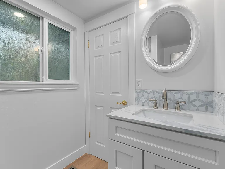 2405 E Sundown Ave — Photo 17