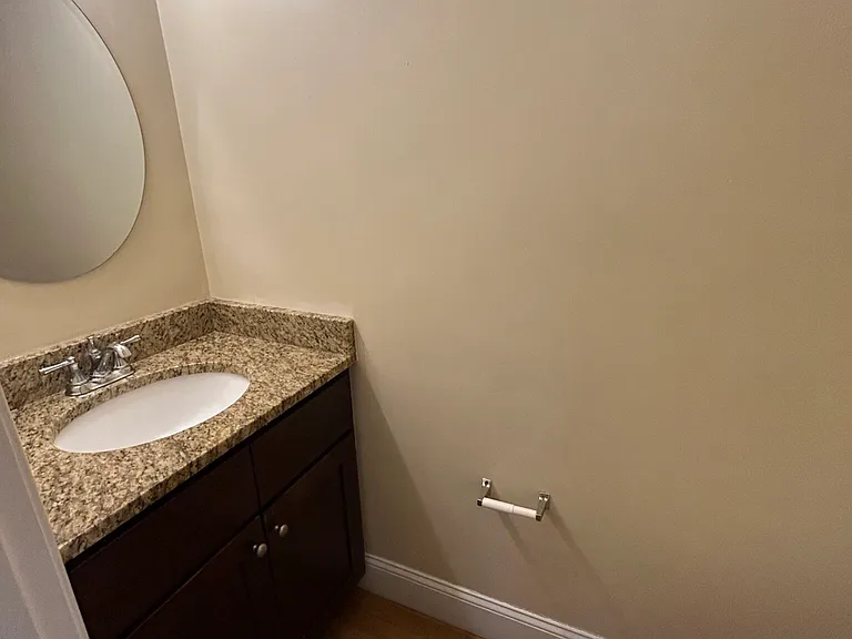 76 Grant St #1D — Photo 7