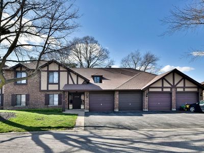 1734 Harrow Ct APT A, Wheaton, IL, 60189