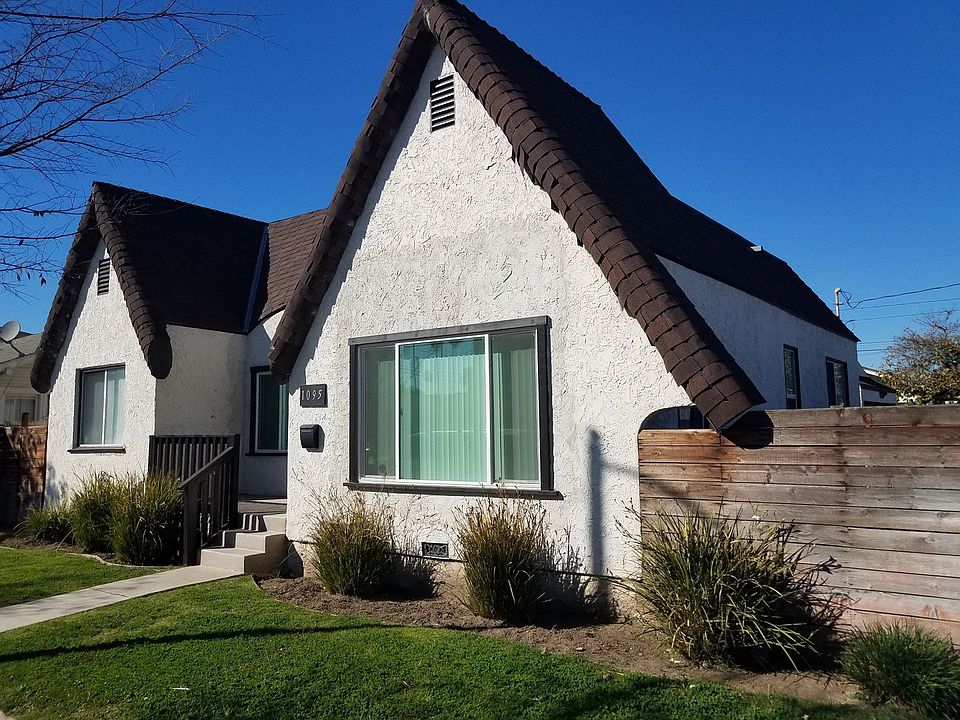 1st image of 1095 E 21st St