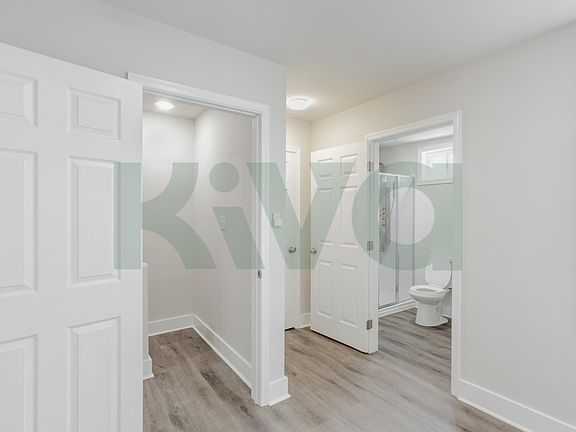 4th image of 5530 Bloyd St #13