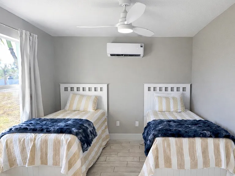 5748 Linden Ln — Photo 20