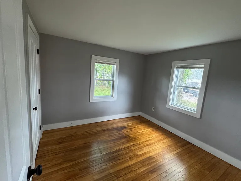 88 New Rochester Rd — Photo 13