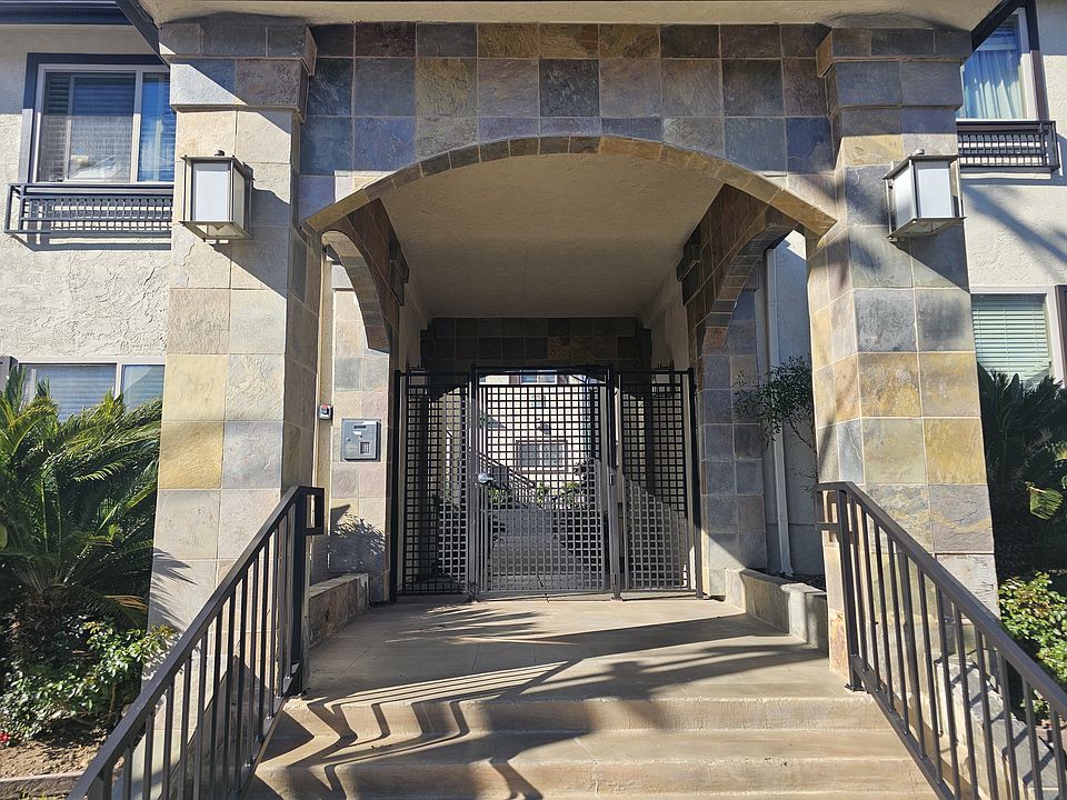 1st image of 5562 Adelaide Ave Unit 17