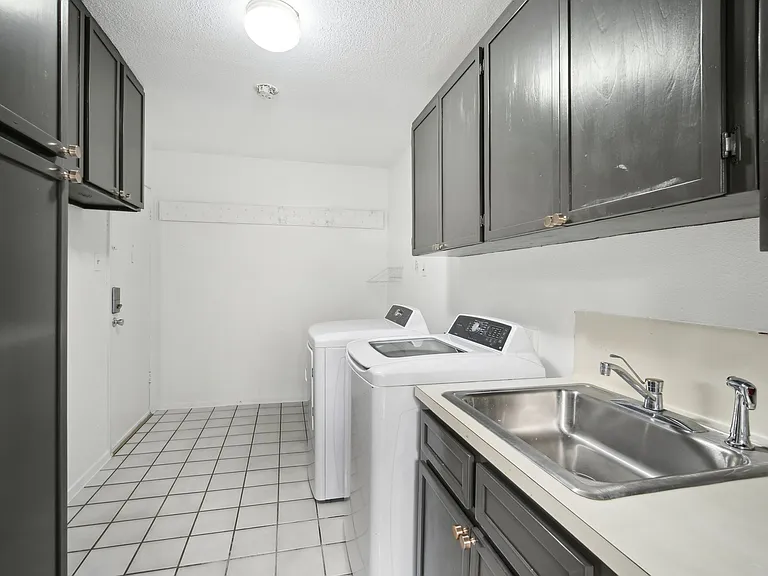 3106 E Palm Valley Blvd — Photo 28