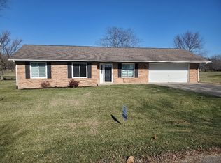 9022 E Hillcrest Rd, Columbus, IN 47203