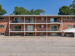73 Charlesbank Rd APT 105, Newton, MA 02458