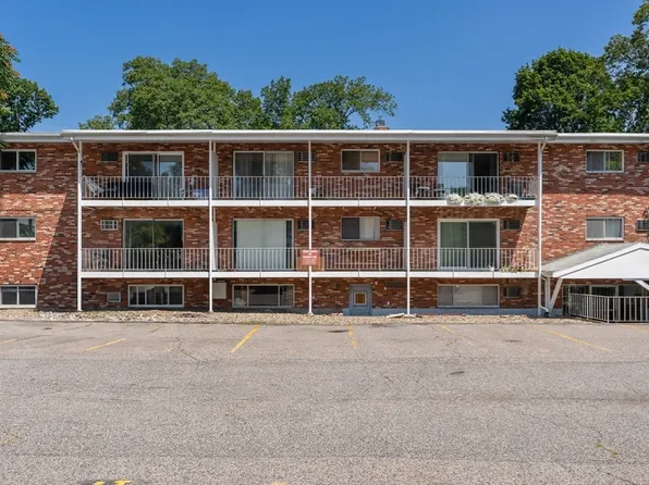 73 Charlesbank Rd APT 105, Newton, MA 02458