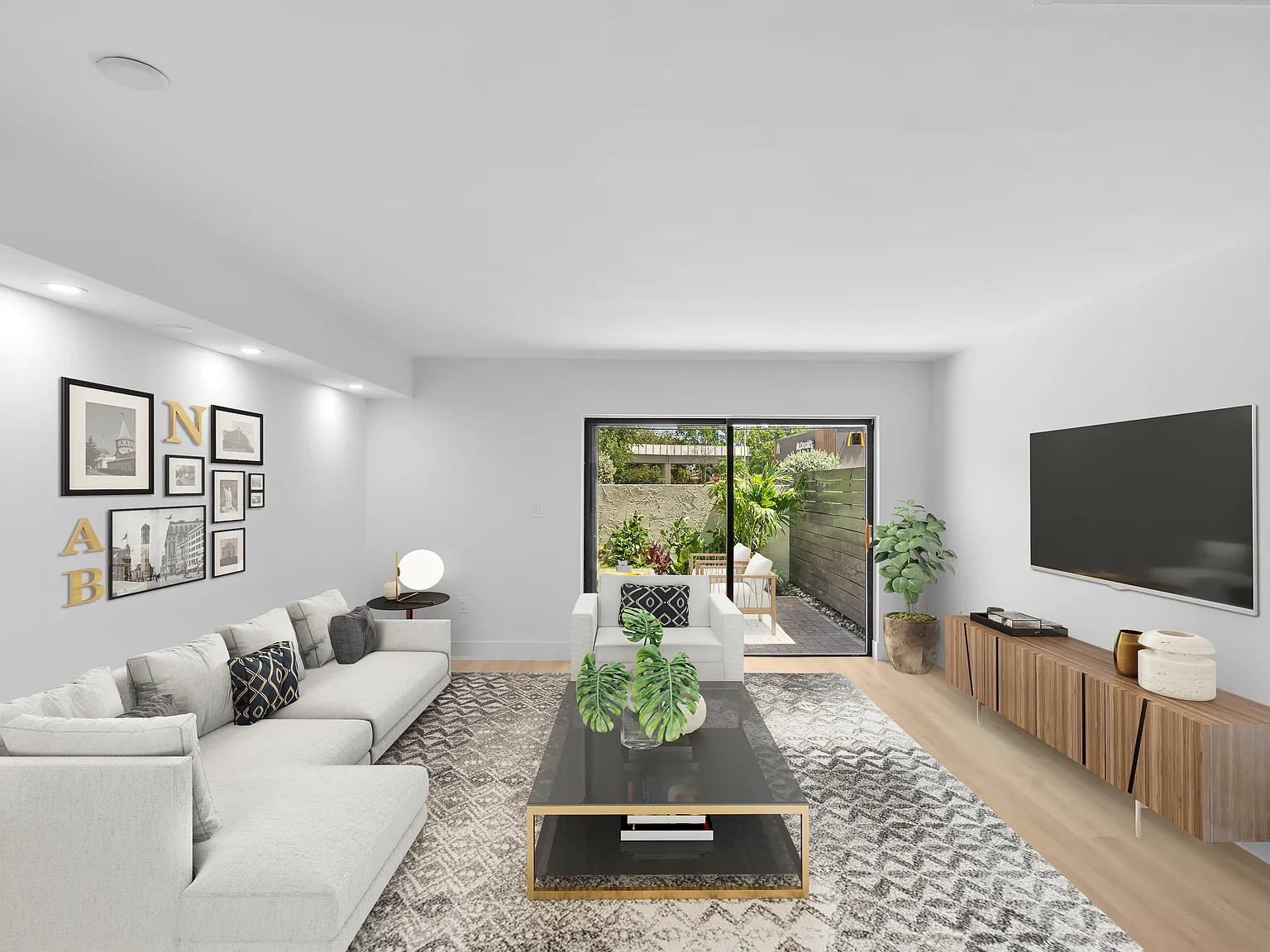 3234 W Trade Ave — Photo 2