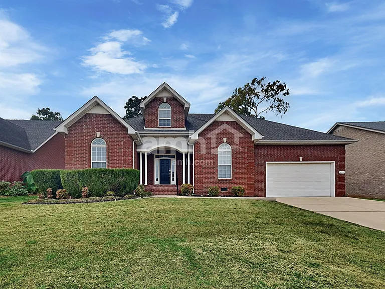 417 Bethany Cir — Photo 1