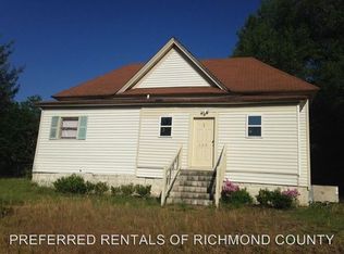 528 Champlain St, Hamlet, NC 28345