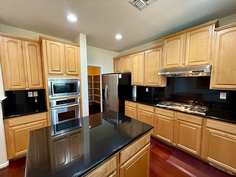 4446 Menaggio Way — Photo 5
