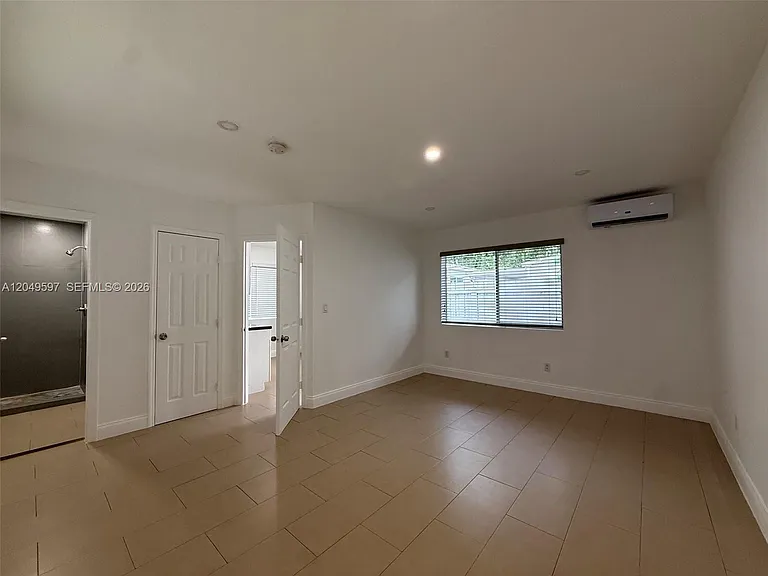 6723 NE Miami Pl #3 — Photo 10