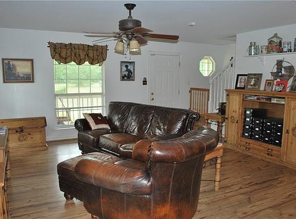 3rd image of 1080 Vz County Road 4609