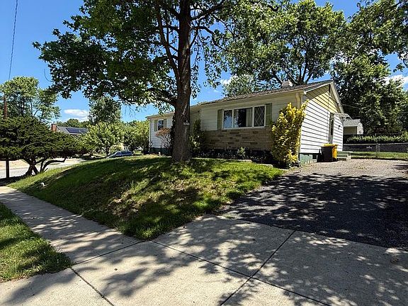 2nd image of 456 Henryton S