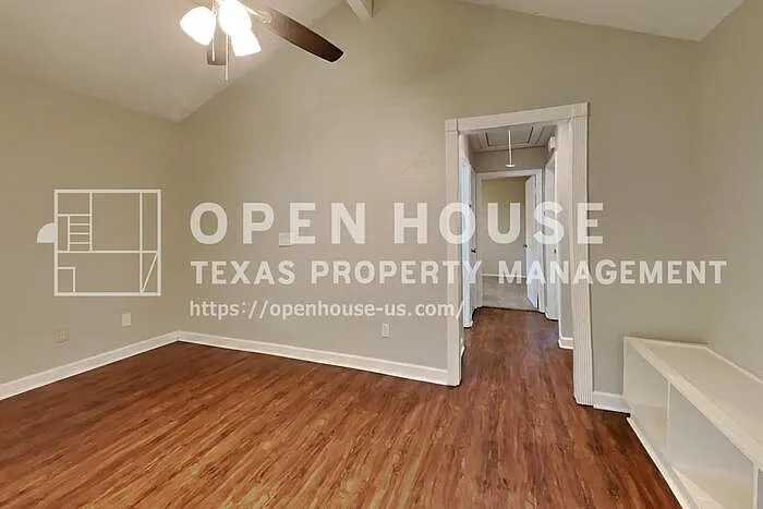 3 bed, 2.0 bath, 1457 sqft, $1,900 — Photo 3