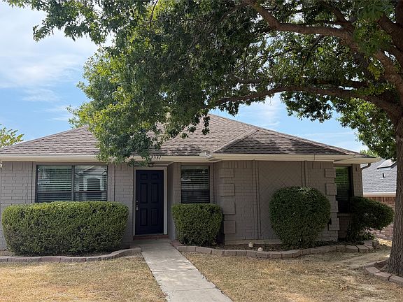 3rd image of 2331 Foothill Rd