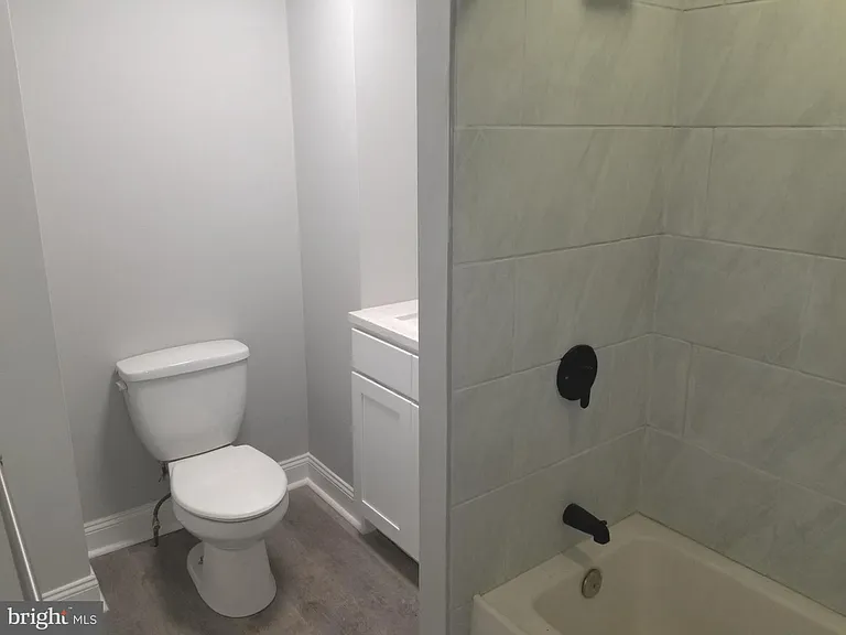 212 Warren St #3 — Photo 7