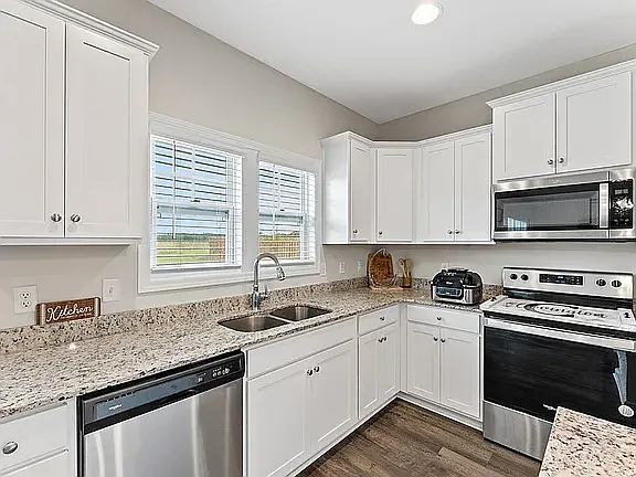 3161 Matthews Dr — Photo 13