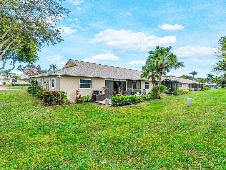18855 Candlewick Dr — Photo 27