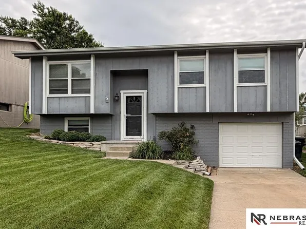 4221 N 131st St, Omaha, NE 68164