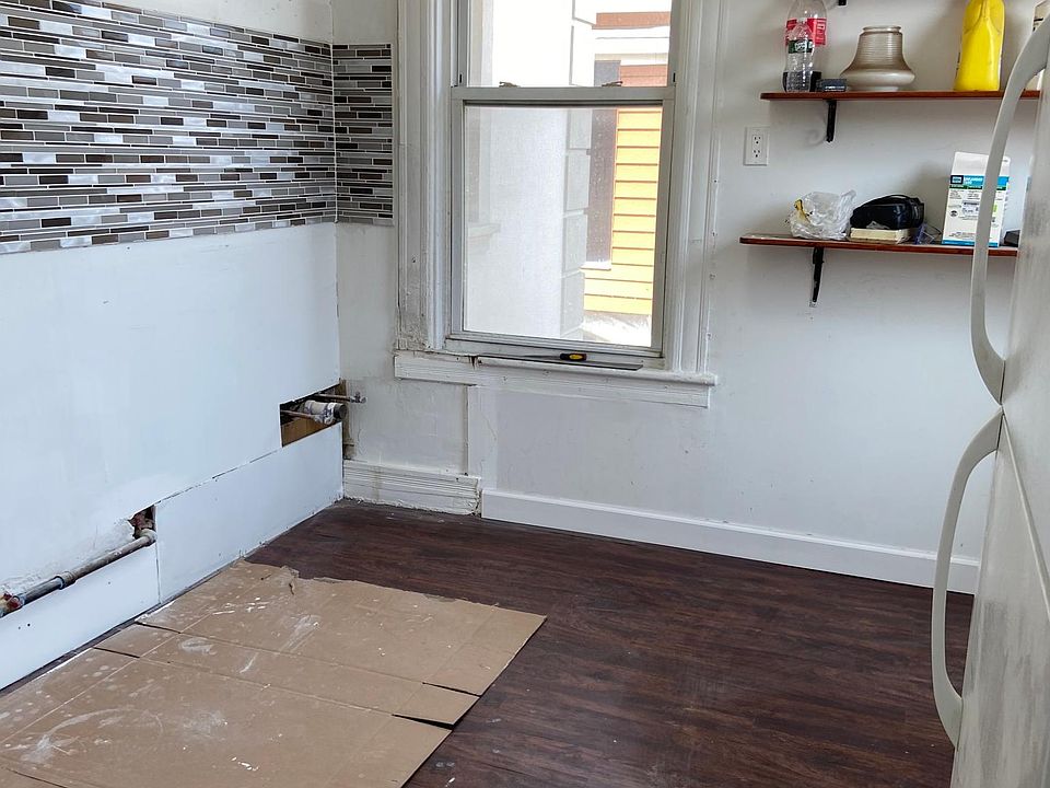 1st image of 8732 20th Ave #2F