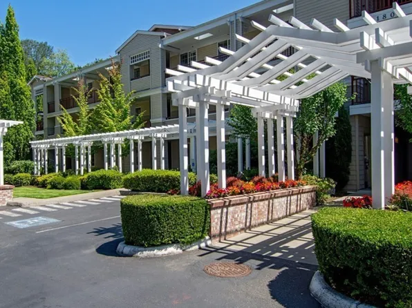 1805 134th Ave SE APT 8, Bellevue, WA 98005