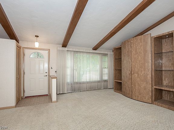 3rd image of 4446 Hillcroft Dr