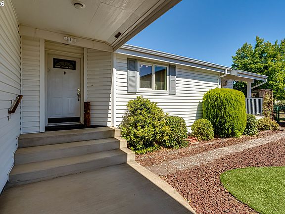 3rd image of 1816 Fountain Ct