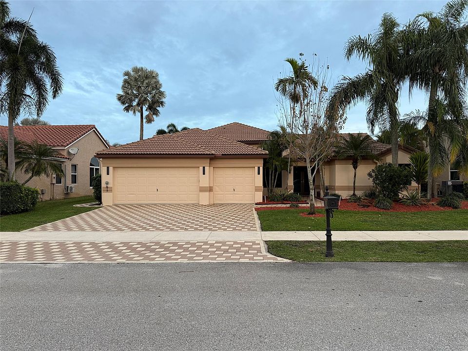 1st image of 2702 E Orchard Circle