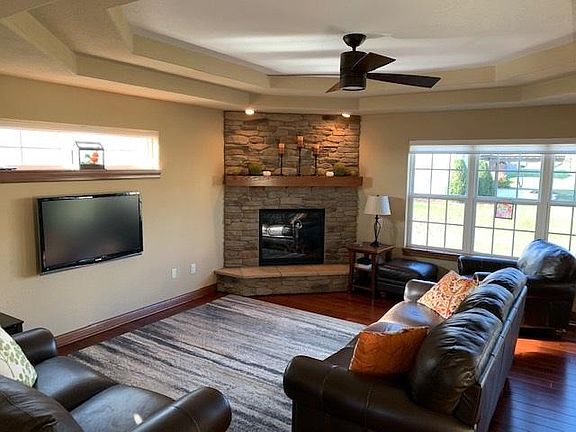 3rd image of 2316 River Hill Ct