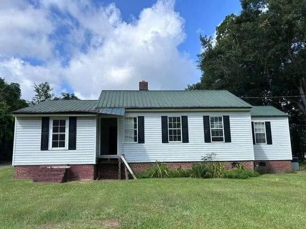 106 Arden Dr, Swainsboro, GA 30401