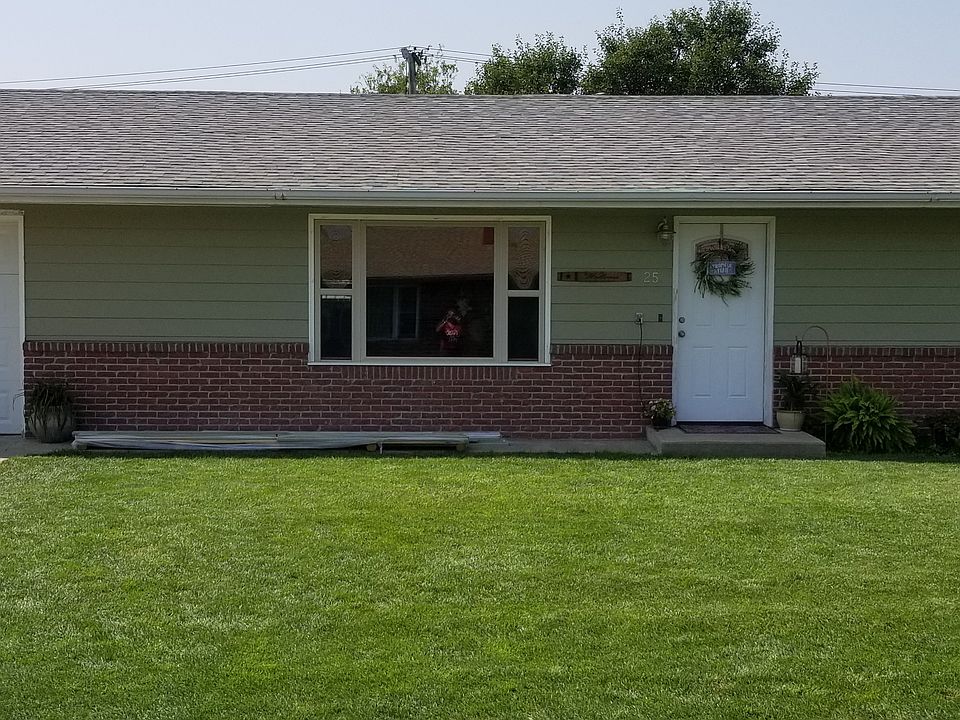 1st image of 25 Walnut Dr