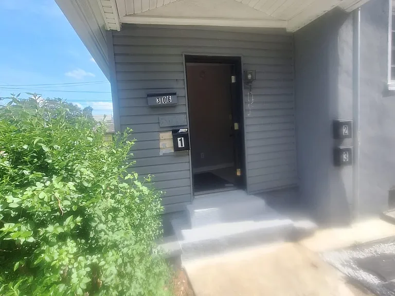 1306 Main St #3 — Photo 1