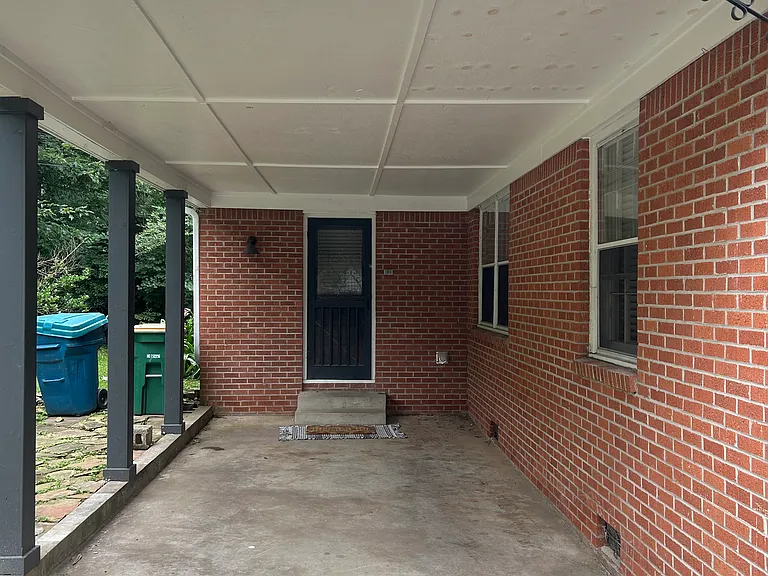2423 Durwood Rd — Photo 3