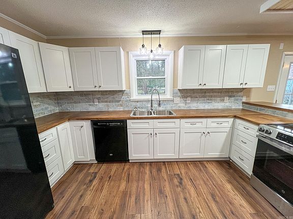 5th image of 1347 Lee St