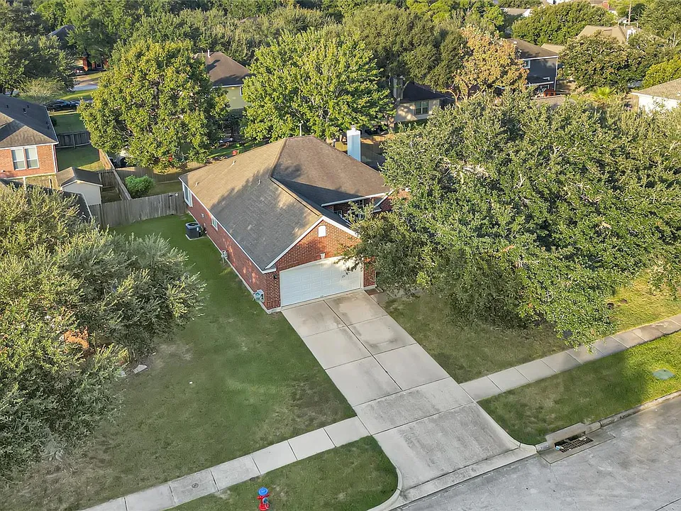 804 Cherry Blossom Dr