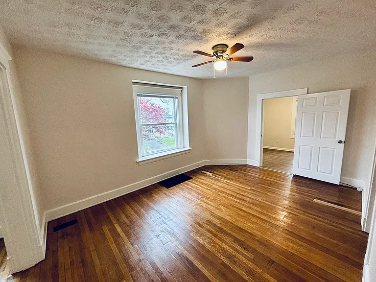 1800 Hopkins Ave #1 — Photo 5