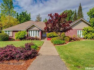 8055 Country Trail Dr, Orangevale, CA 95662