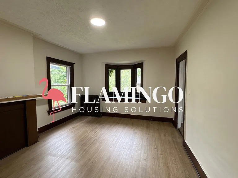 303 Lexington Ave — Photo 6