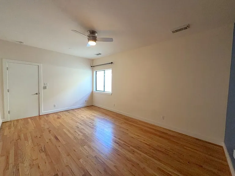 4106 Spencer St #A — Photo 9
