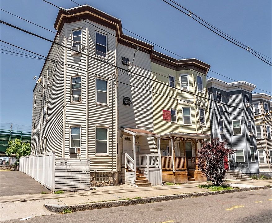 1st image of 180 Chestnut St