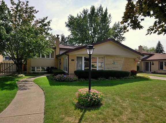 2nd image of 4525 W 101st Pl